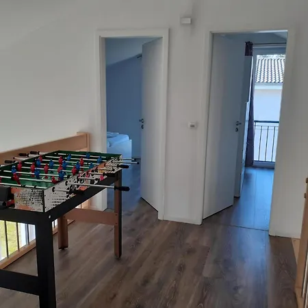 Vanessa Fuer 8 Personen Dummer