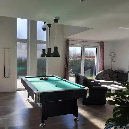 Vanessa Fuer 8 Personen Dummer